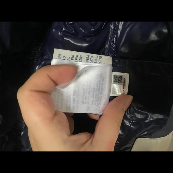 Moncler Navy Blue Puffer Jacket with Fur Trim - Picture 8 of 13